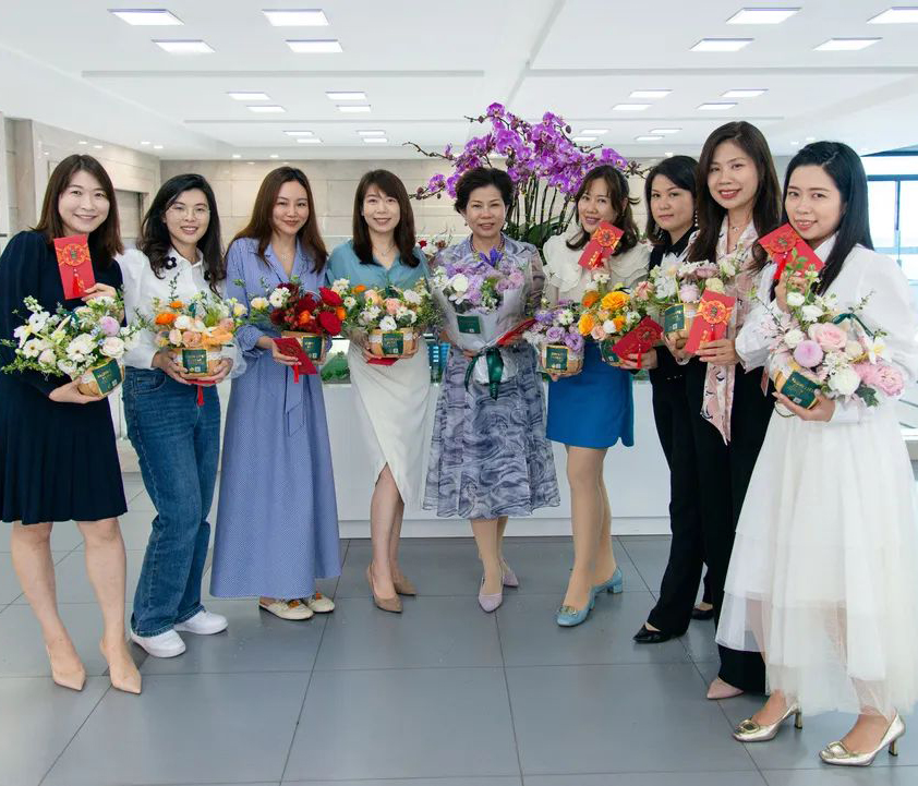 顺德女企协青年部代表新春拜访会长单位—博亚体育在线官网